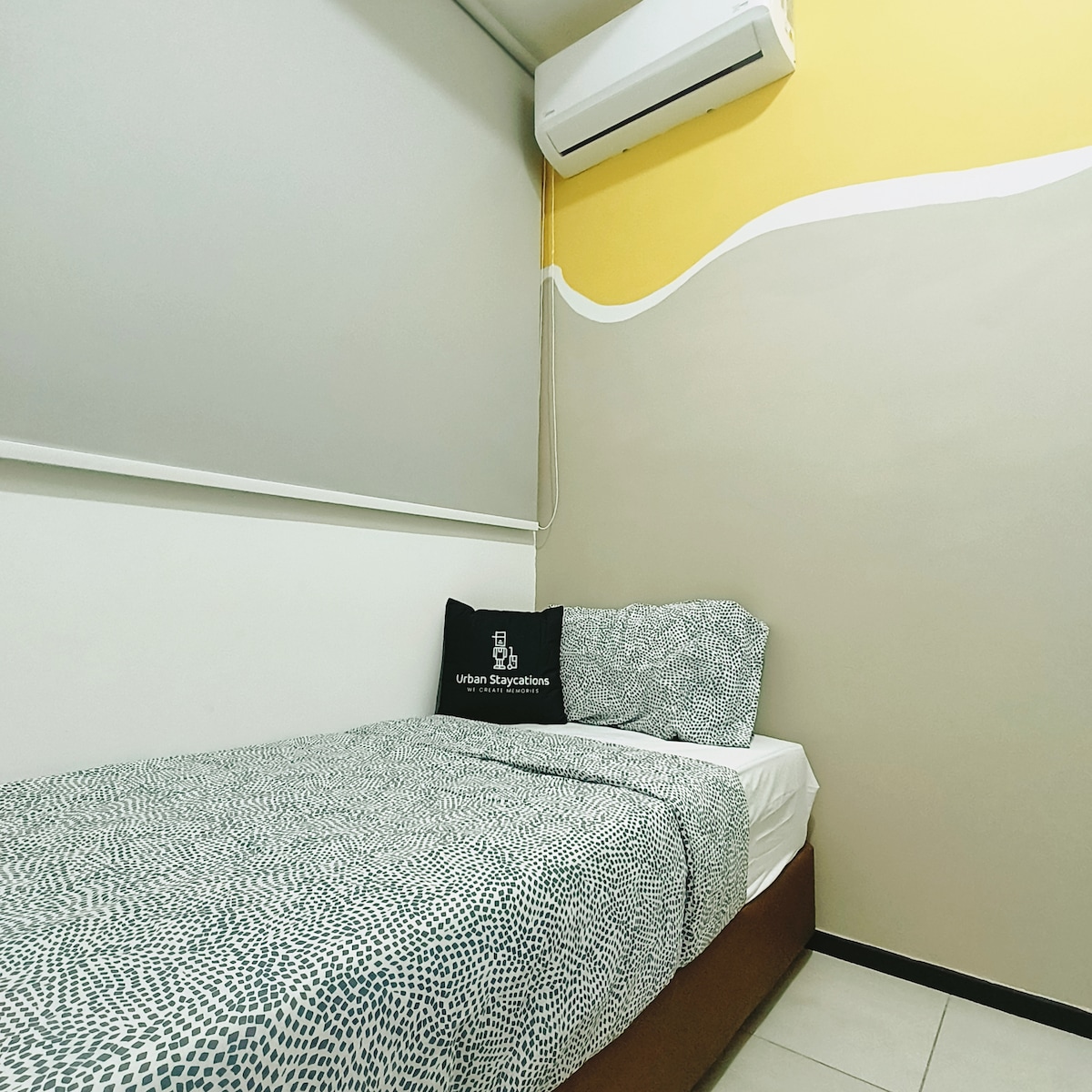 Dhomë e tretë me krevat 
- 1 krevat tek 
- aircond 