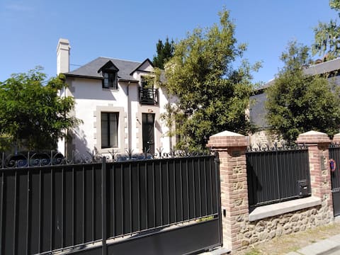 Villa de la Mer – St Eno beach – parking and garden