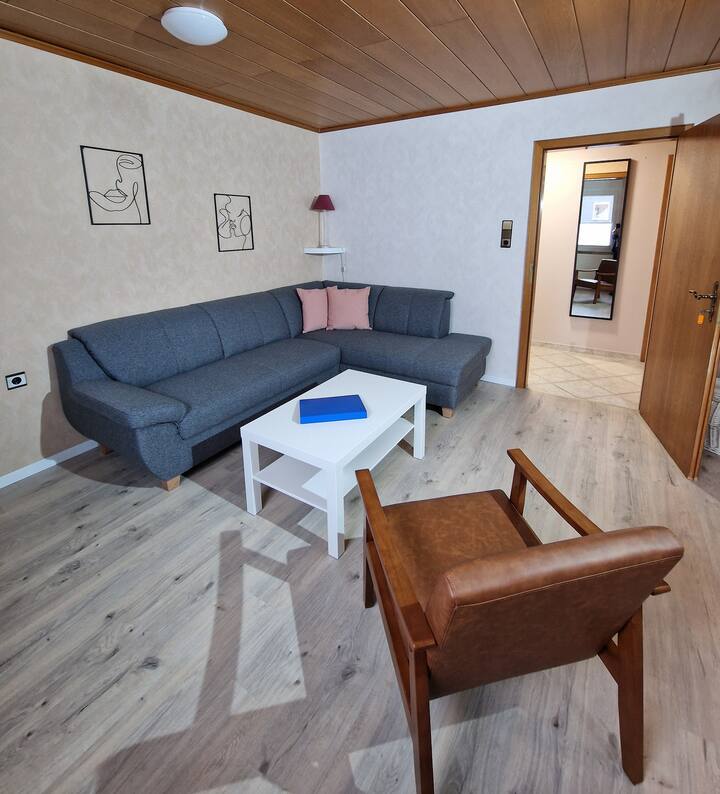 Schöne 120qm Wohnung Max. 5 P, Bahnhofsnähe - Griesheim