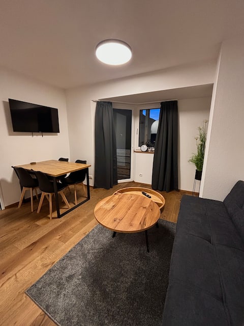Stylish Mountain Apartment | 15 min Innsbruck