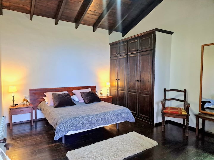 საძინებელი 1