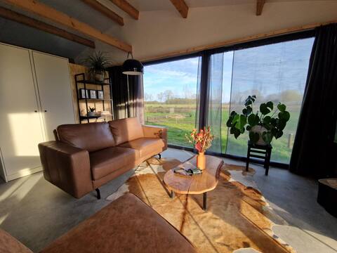 The Wild Garden - Garden Room