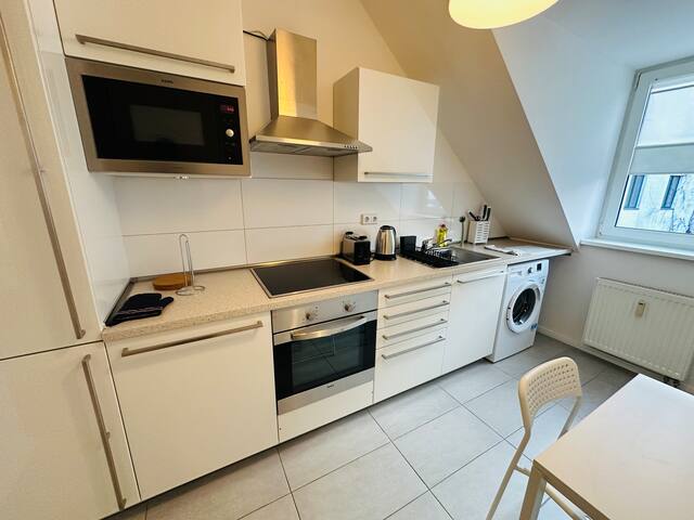 * Sightseeing Berlin Mitte I 2142 * gallery image 4