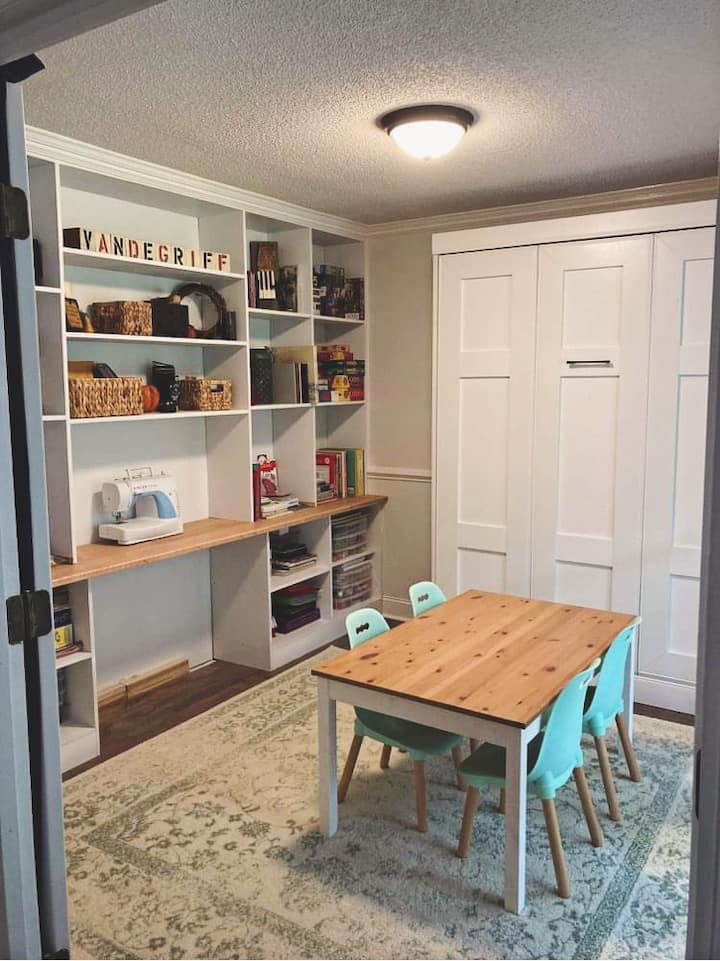 クイーンサイズマーフィーベッド