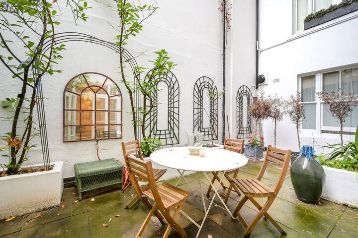 Stunning South Kensington flat gallery image 2