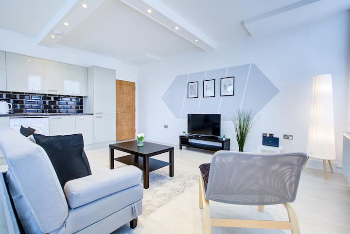 Stylish Sutton Flat | Weekly Discount|wifi+parking - Surbiton