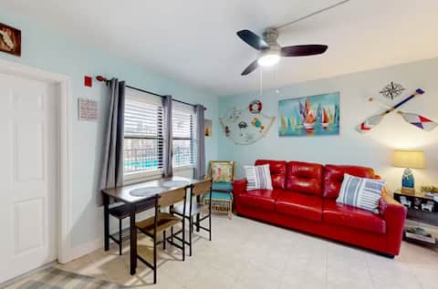 2minWalktotheBeach/BBQ/PooL/BeachGEAR/PATIO.