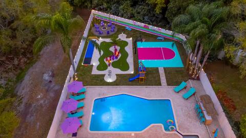 Tropic Vibes | Basketball, Mini Golf, Heated Pool!