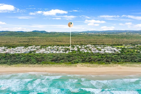 Villa Serenity: 6BR Casuarina Beach Home w/ Pool