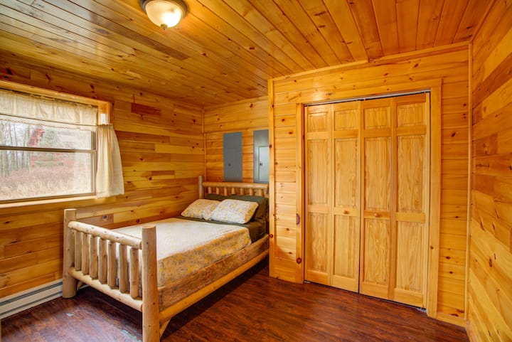 Spálňa 6 - nižšie poschodie - manželská posteľ