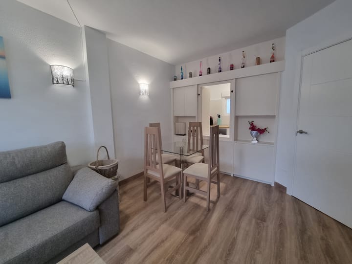 Bonito Apartamento A Metros De La Playa - Torremolinos