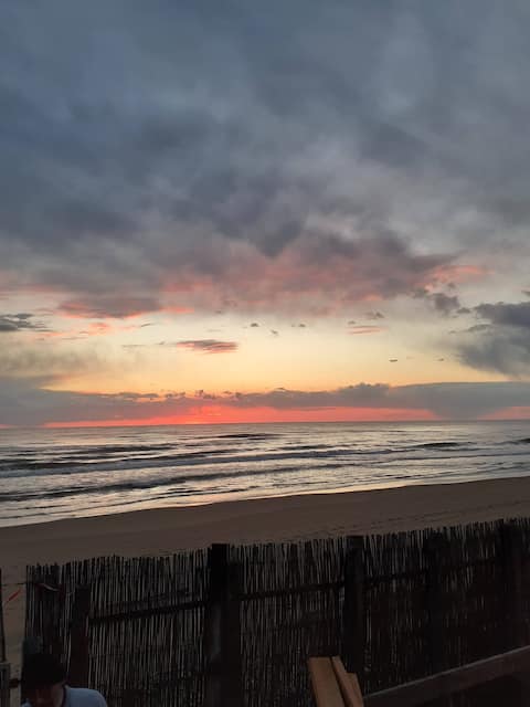 "At Luca's house, sleep on the sea"