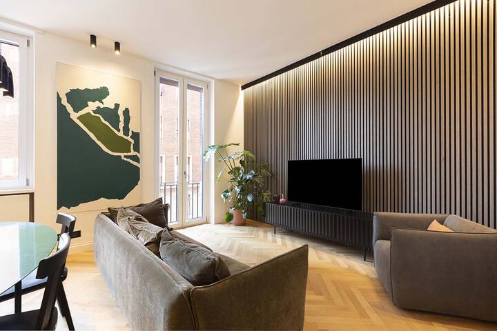 ROMAC Trinity w/ steam bath