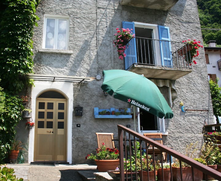 Una Finestra Sul Lago,porzione Di Casa Dorio - Colico