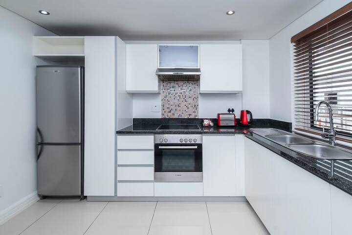 Superior 2BR | Xenia Aparthotel by Totalstay gallery image 5