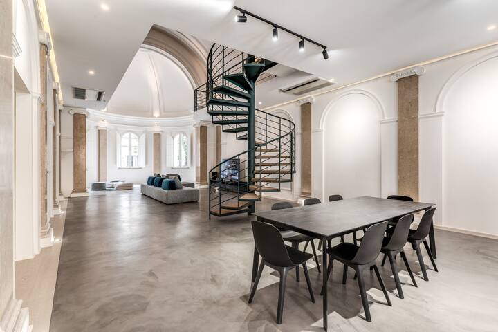 Gleaming Loft Chapel Leopardi near Colosseum gallery image 5