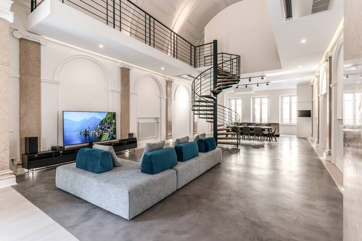 Gleaming Loft Chapel Leopardi near Colosseum gallery image 3