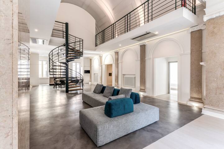 Gleaming Loft Chapel Leopardi near Colosseum gallery image 4