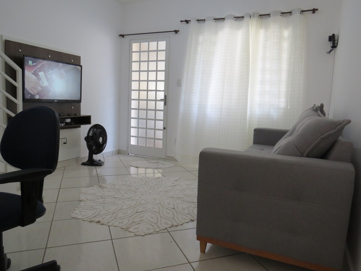 Imóvel de sucesso: 2-story townhouse em Pouso Alegre