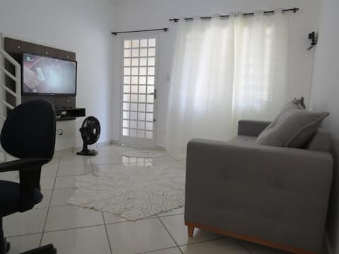 Imóvel de sucesso: 2-story townhouse em Pouso Alegre