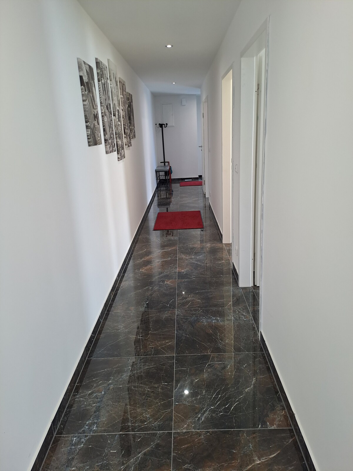 Annonce Airbnb populaire: Nice 2-bedroom Apartment à Am Riesenfeld