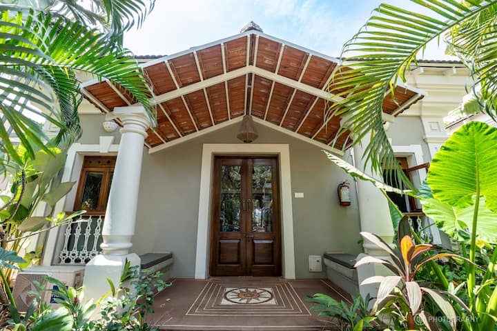Love Story Villas(3bhk's W/ Private Pool & Patio) - Goa