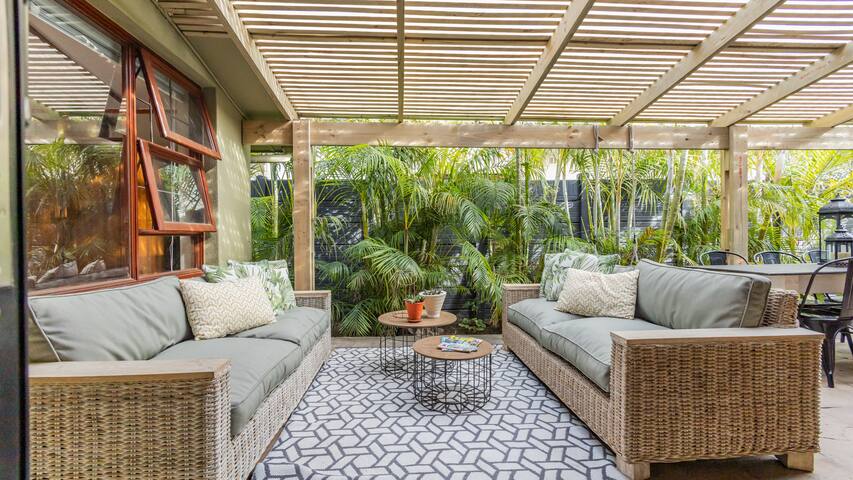 Entire Home Strand, South Africa gallery image 5