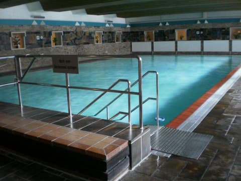 Vacation with sauna and pool is cool!