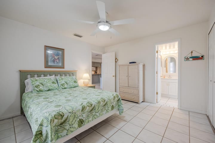 Lake Louise Vacations - Cape Coral, FL
