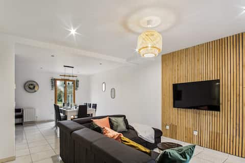 Successful Airbnb property: Chic, friendly and spacious in Meaux