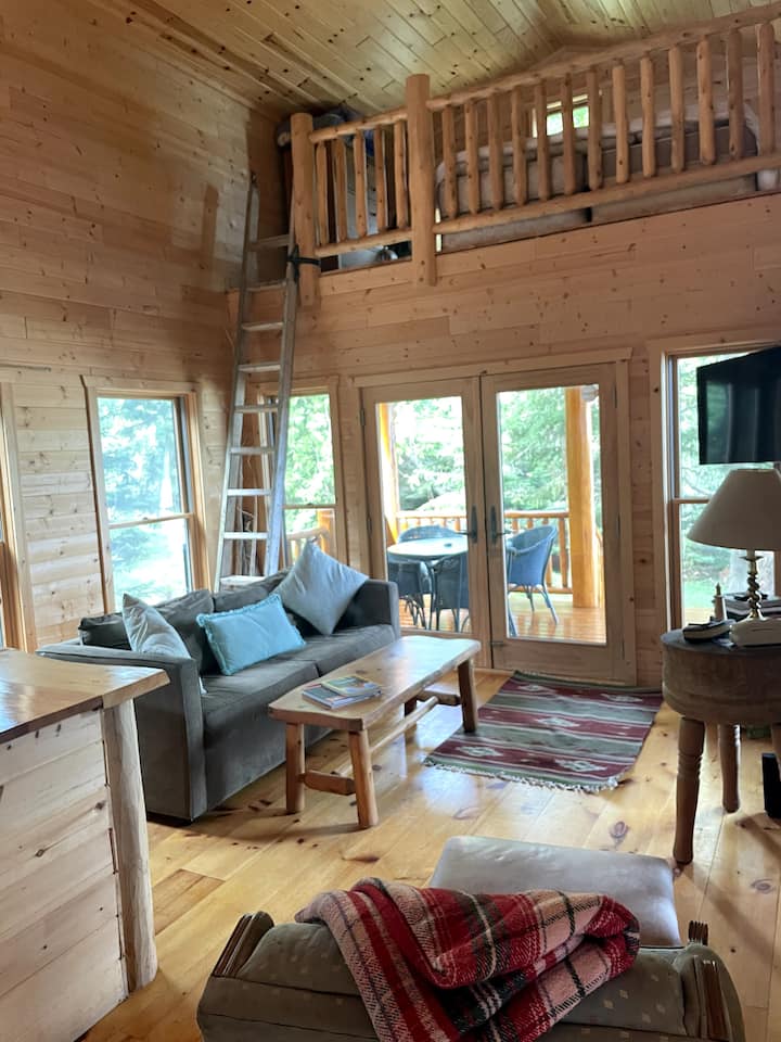 Eagles Rest Island Getaway - Beaver Island, MI