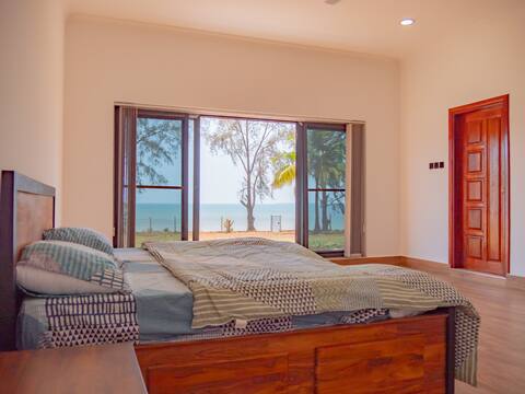 Three Bedroom with Game room Beachfront Villa