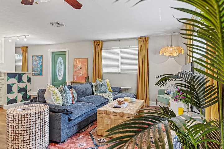 Tropical Keys Retreat | Pool | Hot Tub | Cinema - Marathon, FL