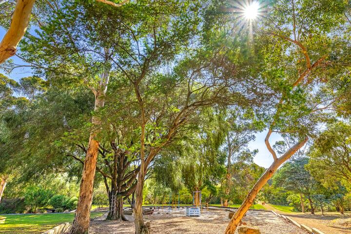 Exclusive Calgardup Estate gallery image 5