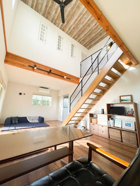 Private Villa in Amami, Popular Area, 200m to Beach, 18 Min to Airport, BBQ Allowed, Spacious, Atriu