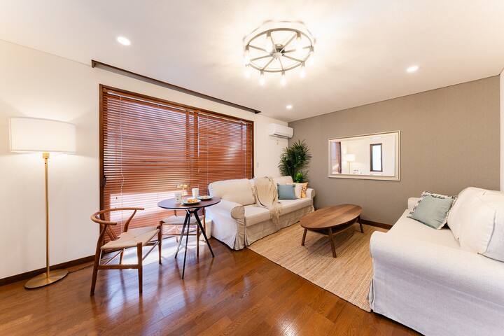 【新宿区】JR山手線新大久保駅徒歩40秒/132㎡/2シャワー/4寝室/歌舞伎町まで徒歩可 gallery image 2