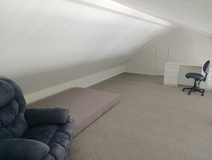 საძინებელი 4