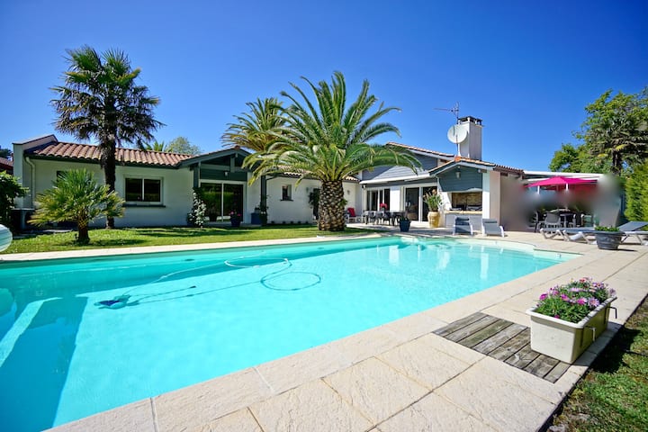 Très Belle Villa Avec Piscine - Biarritz