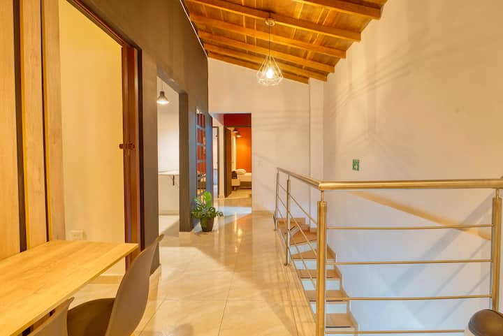 7-bedroom A/c Duplex In Manila’s Heart, El Poblado - Medellín