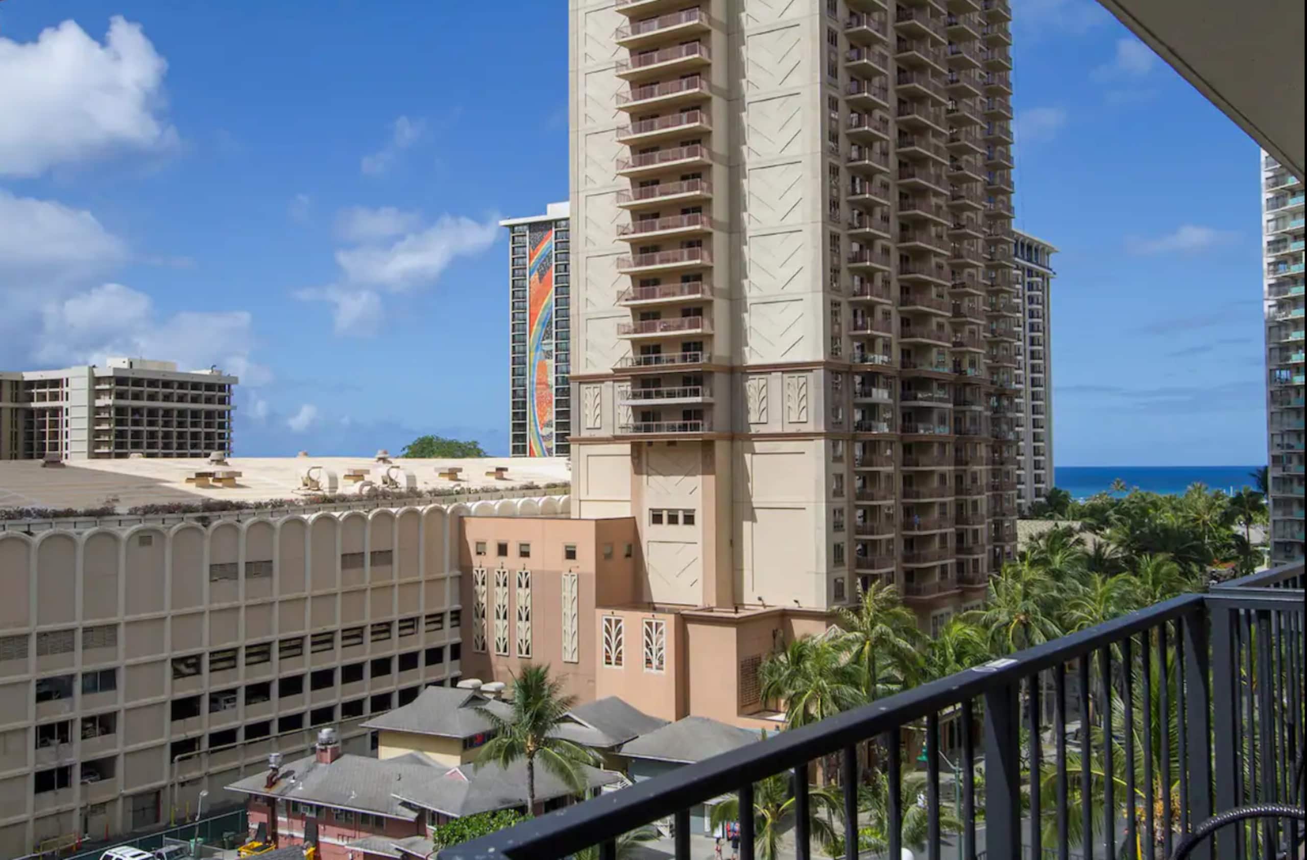 Hotel in Honolulu · ★4.9 · Studio · 2 beds · 1 private bath - Image 40
