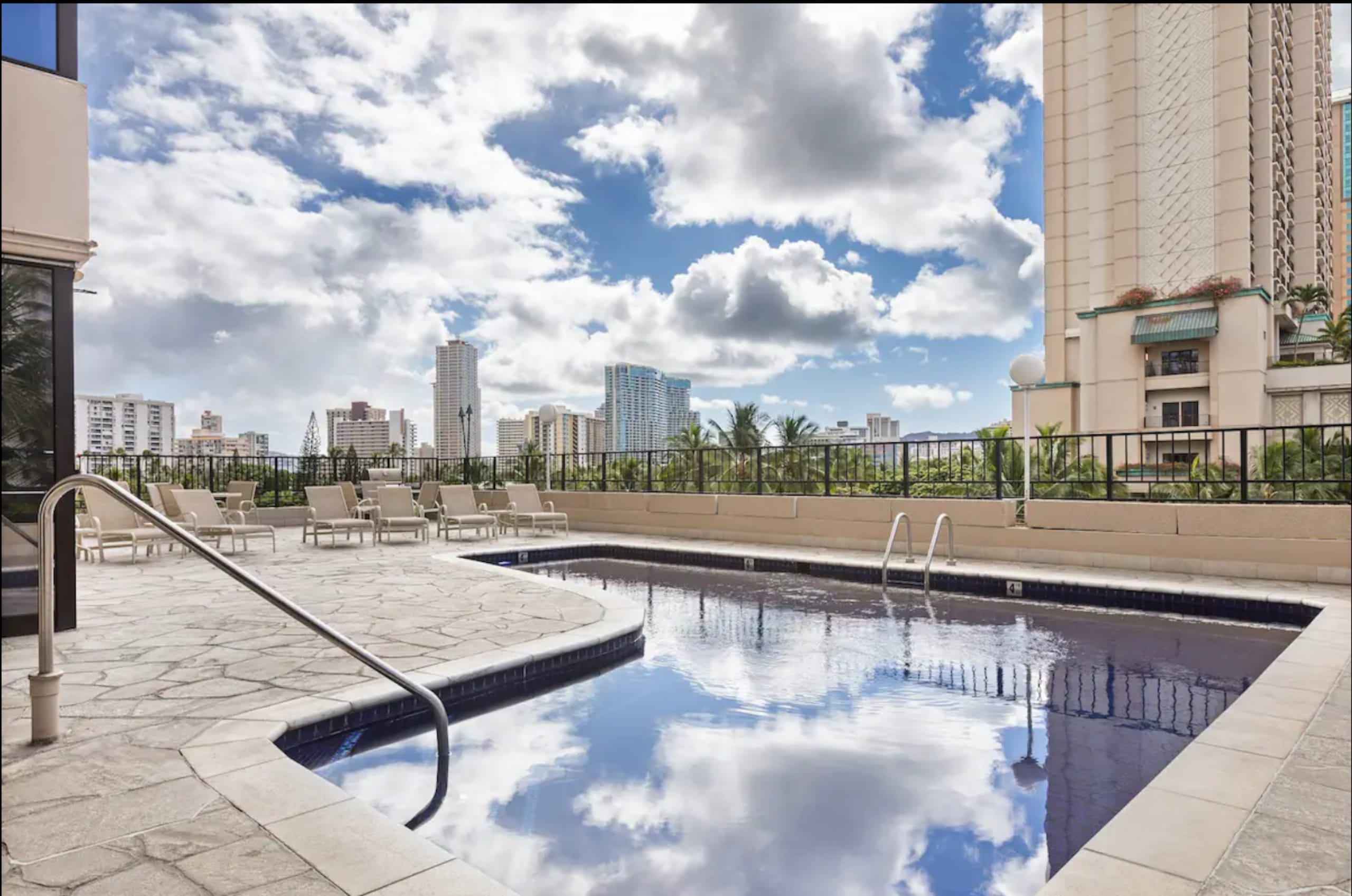 Hotel in Honolulu · ★4.9 · Studio · 2 beds · 1 private bath - Image 44