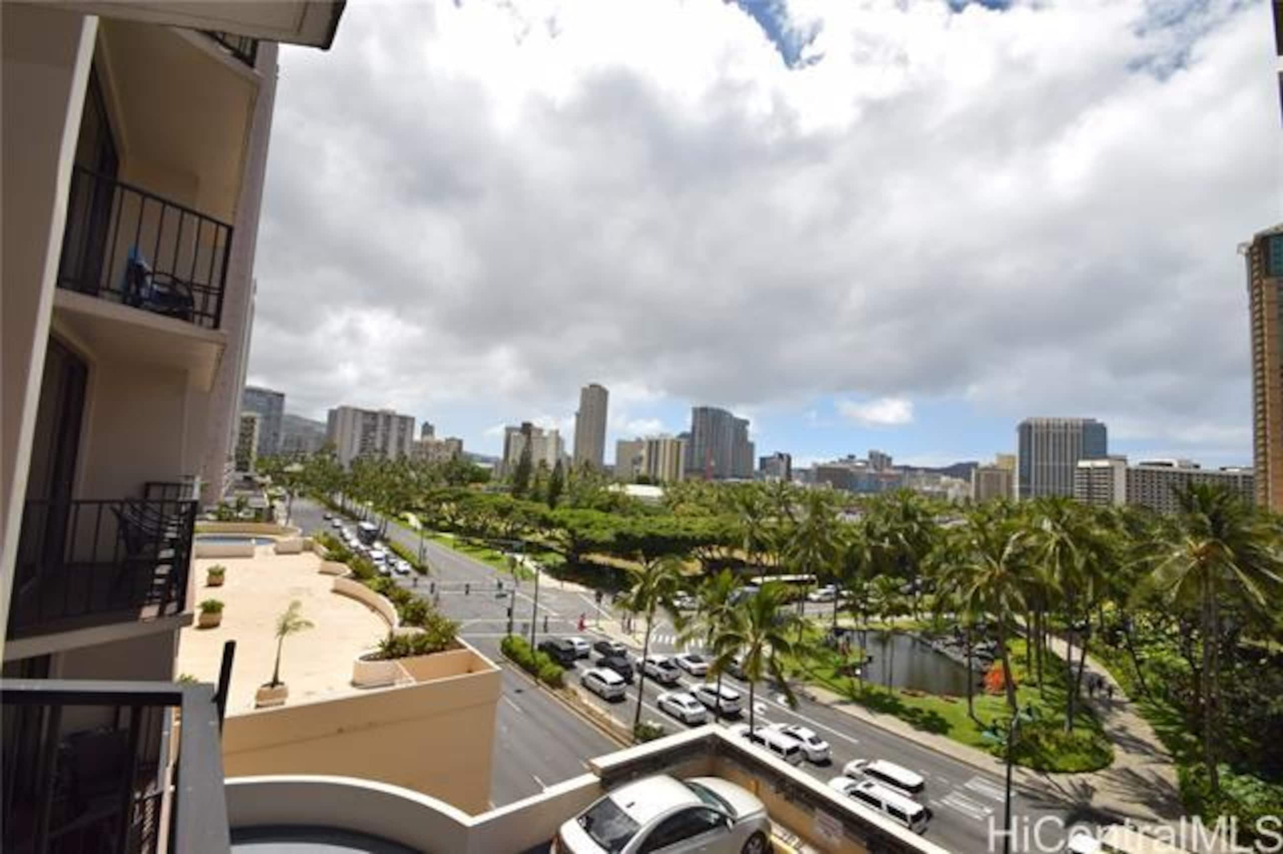 Hotel in Honolulu · ★4.9 · Studio · 2 beds · 1 private bath - Image 39