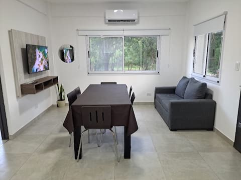 Anuncio de Airbnb popular: Quiet house with a beautiful view en Departamento Colón