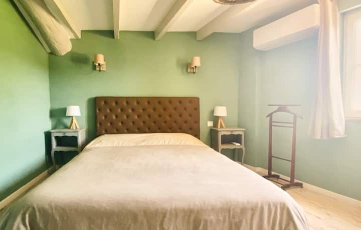 Quarto 160 cama. Vista para Ventoux