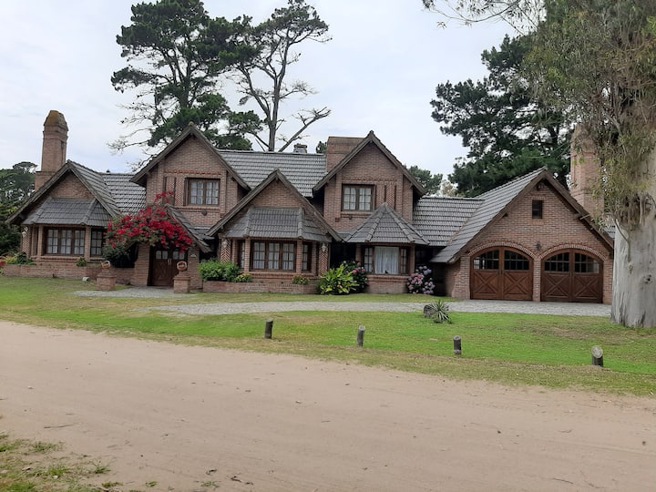 Casa Alquila Pinamar Fines De Semana Reserva 2027 - Pinamar