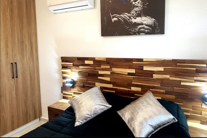 Recamara 2 met kast en airconditioning