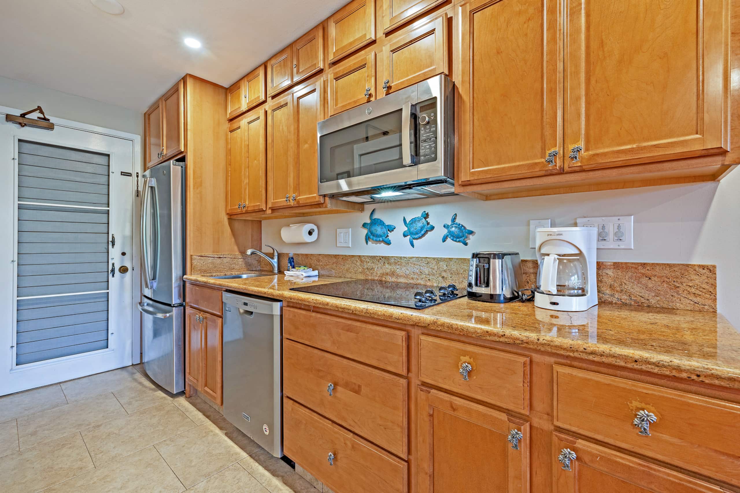 Condo in Lahaina · ★5.0 · Studio · 2 beds · 1 bath - Image 6