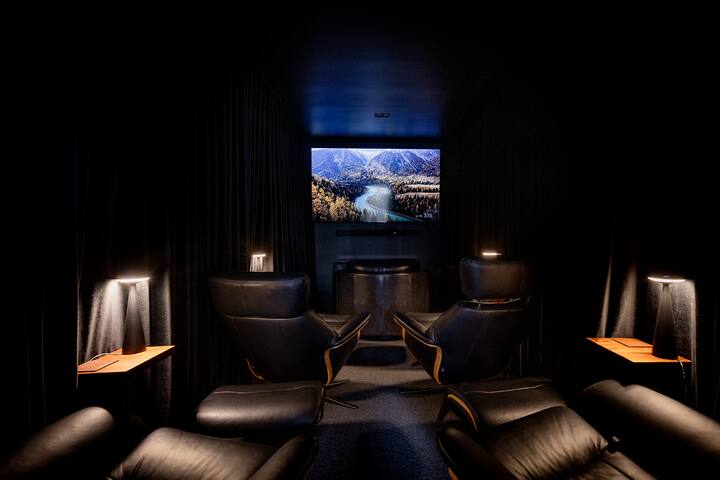 Boxwood V01A – 4BR w/ Cinema + Poolroom gallery image 3