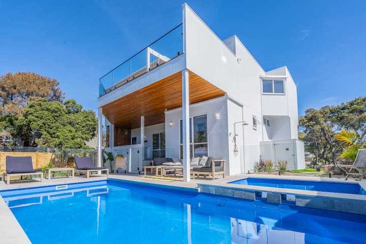 Heated Pool,Spa,Bay Views,500m to Beach, Sorrento!