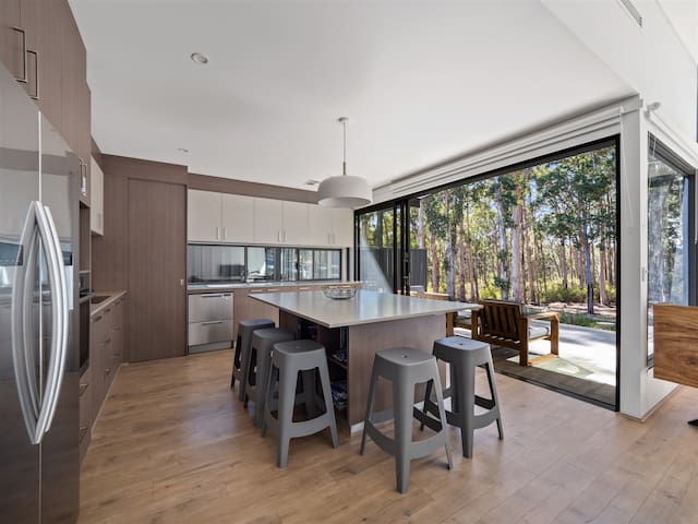 Karriscape – endless forest view gallery image 2